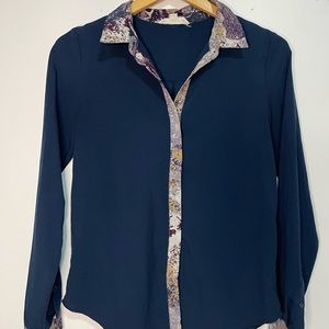 Used Olive & Oak blue long sleeve blouse with collar size xs